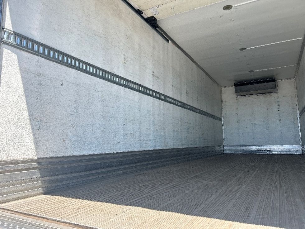 Refrigerated Truck-Light and Medium Duty Trucks-Freightliner-2019-M2-West Sacramento-CA-298,389\n\t\tmiles-$ 35,750 - Image 10