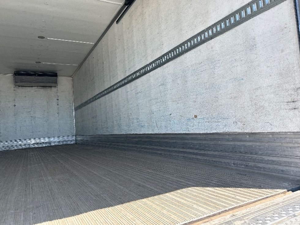 Refrigerated Truck-Light and Medium Duty Trucks-Freightliner-2019-M2-West Sacramento-CA-298,389\n\t\tmiles-$ 35,750 - Image 11