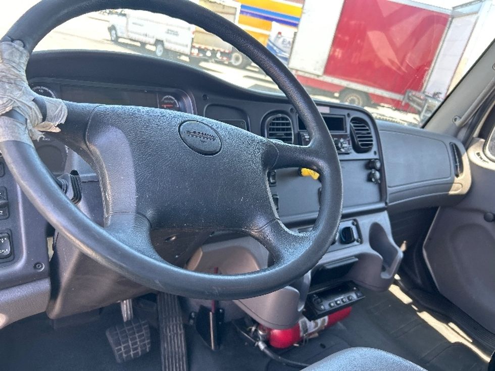 Refrigerated Truck-Light and Medium Duty Trucks-Freightliner-2019-M2-West Sacramento-CA-298,389\n\t\tmiles-$ 35,750 - Image 16