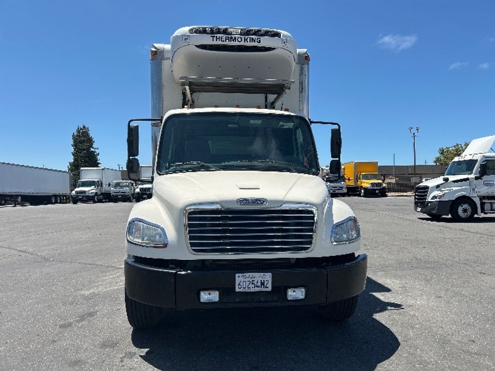 Refrigerated Truck-Light and Medium Duty Trucks-Freightliner-2019-M2-West Sacramento-CA-298,389\n\t\tmiles-$ 35,750 - Image 2