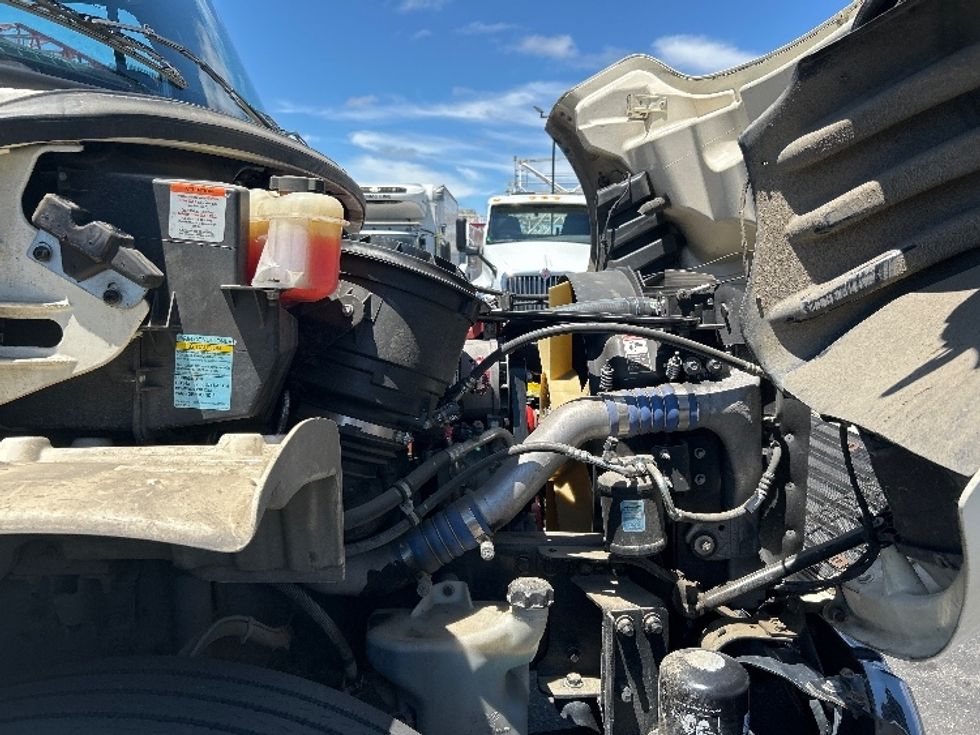 Refrigerated Truck-Light and Medium Duty Trucks-Freightliner-2019-M2-West Sacramento-CA-298,389\n\t\tmiles-$ 35,750 - Image 22