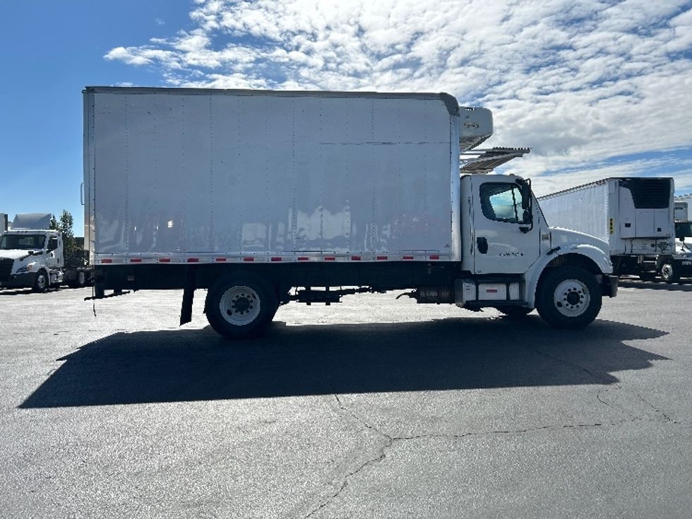 Refrigerated Truck-Light and Medium Duty Trucks-Freightliner-2019-M2-West Sacramento-CA-343,709\n\t\tmiles-$ 21,250 - Image 15
