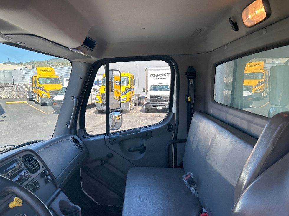 Refrigerated Truck-Light and Medium Duty Trucks-Freightliner-2019-M2-West Sacramento-CA-39,940\n\t\tmiles-$ 73,750 - Image 18