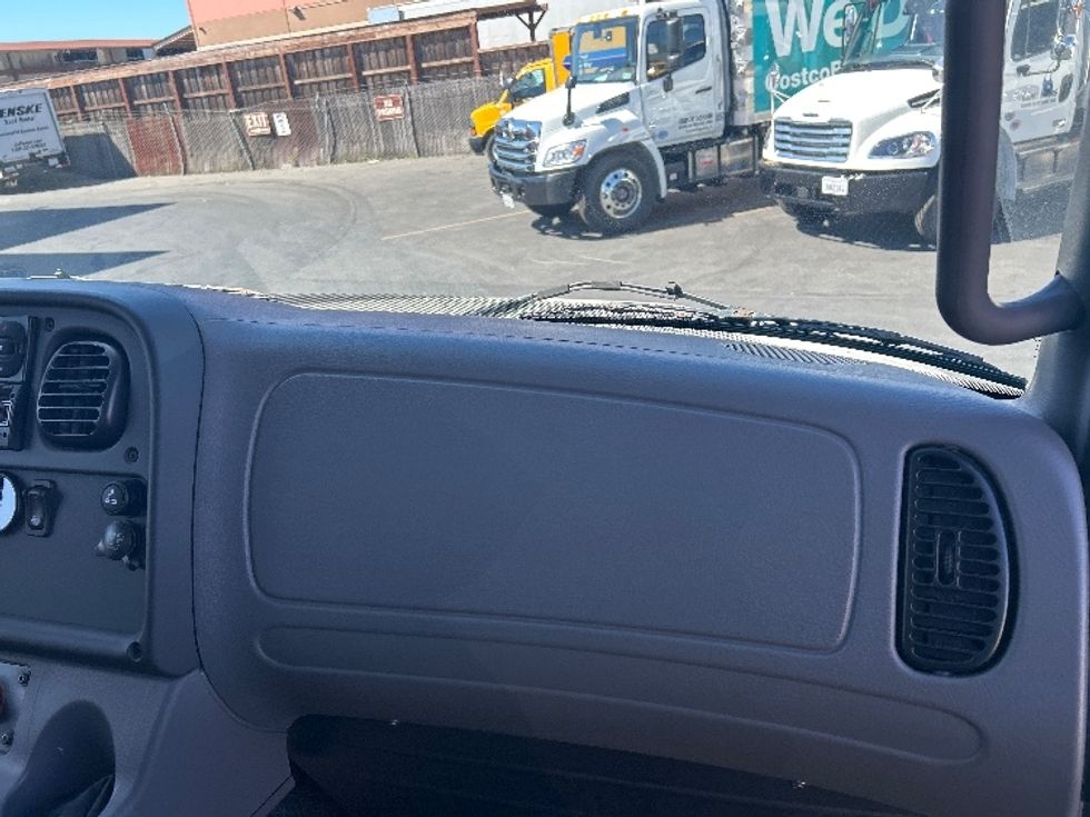 Refrigerated Truck-Light and Medium Duty Trucks-Freightliner-2019-M2-West Sacramento-CA-39,940\n\t\tmiles-$ 73,750 - Image 20