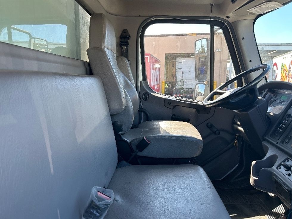 Refrigerated Truck-Light and Medium Duty Trucks-Freightliner-2019-M2-West Sacramento-CA-39,940\n\t\tmiles-$ 73,750 - Image 21