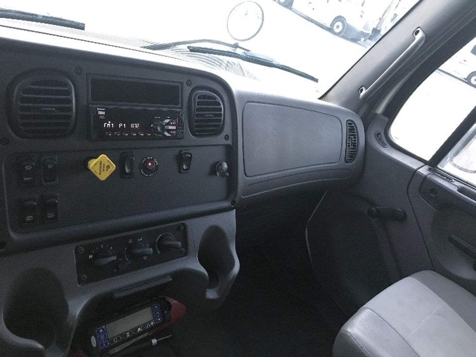 Refrigerated Truck-Light and Medium Duty Trucks-Freightliner-2019-M2-Whitesboro-NY-141,860\n\t\tmiles-$ 51,500 - Image 17