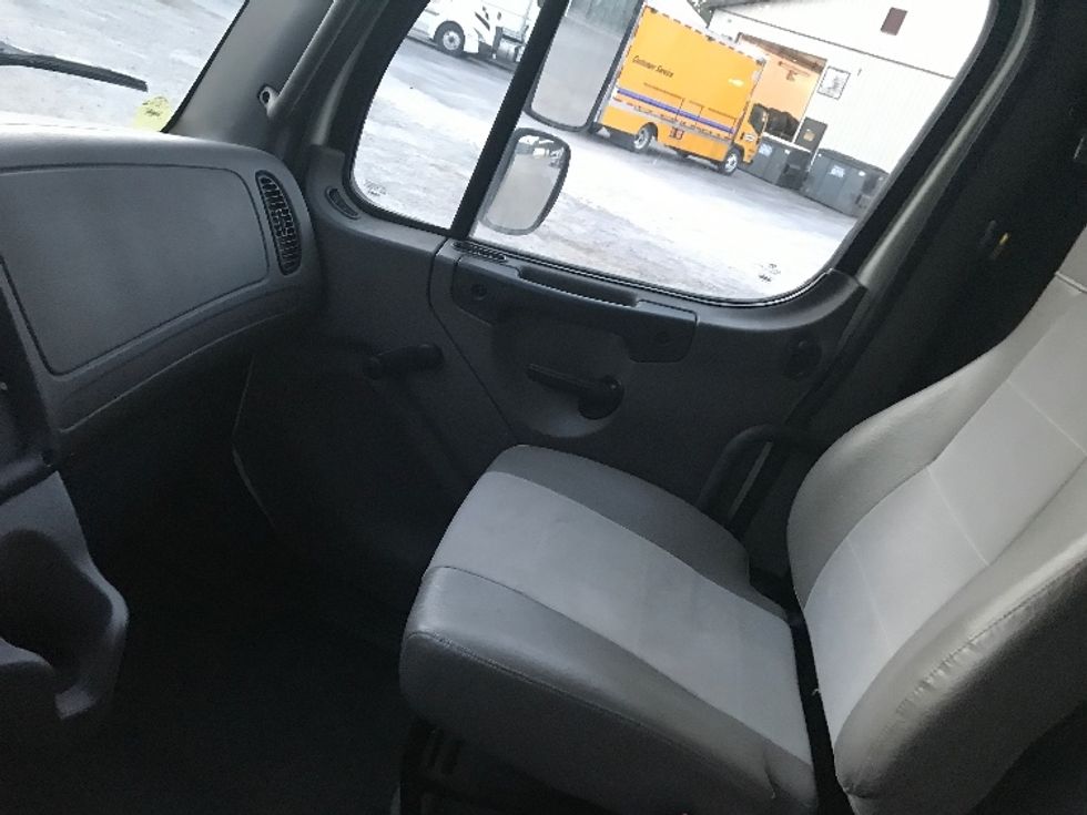 Refrigerated Truck-Light and Medium Duty Trucks-Freightliner-2019-M2-Whitesboro-NY-141,860\n\t\tmiles-$ 51,500 - Image 19