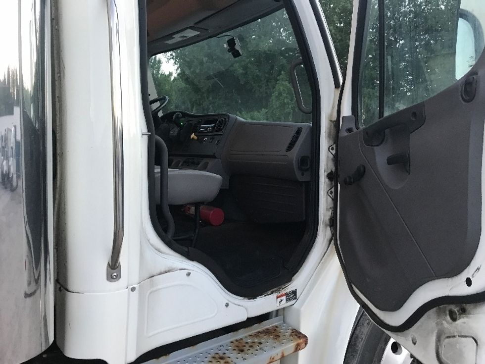 Refrigerated Truck-Light and Medium Duty Trucks-Freightliner-2019-M2-Whitesboro-NY-141,860\n\t\tmiles-$ 51,500 - Image 20