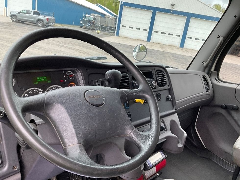 Refrigerated Truck-Light and Medium Duty Trucks-Freightliner-2019-M2-Whitesboro-NY-192,878\n\t\tmiles-$ 37,750 - Image 17