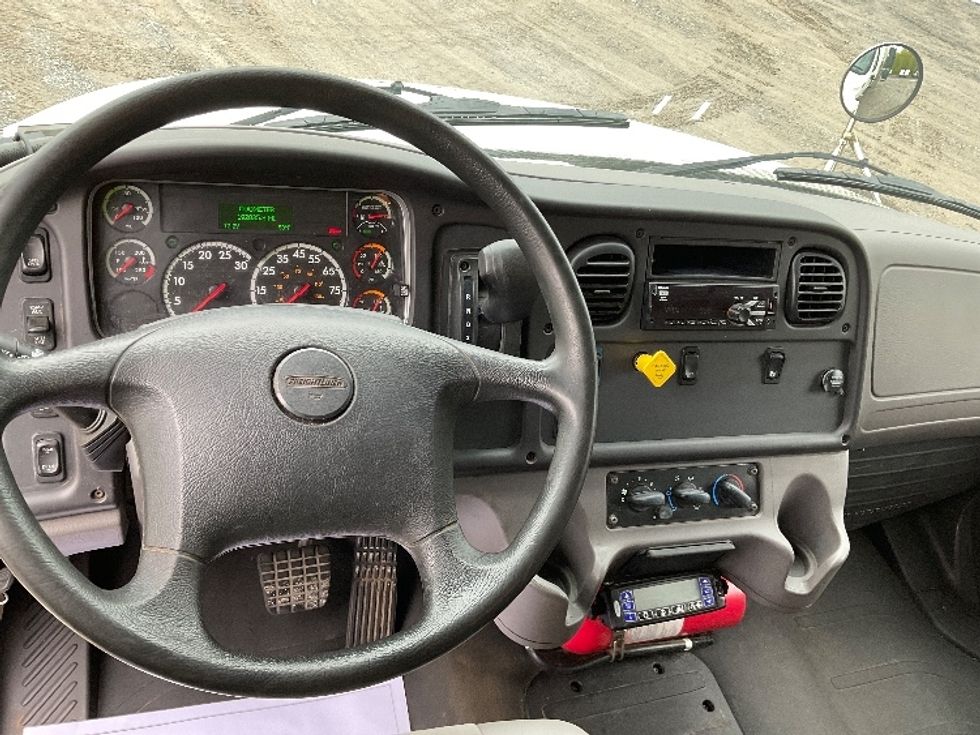 Refrigerated Truck-Light and Medium Duty Trucks-Freightliner-2019-M2-Whitesboro-NY-192,878\n\t\tmiles-$ 37,750 - Image 18