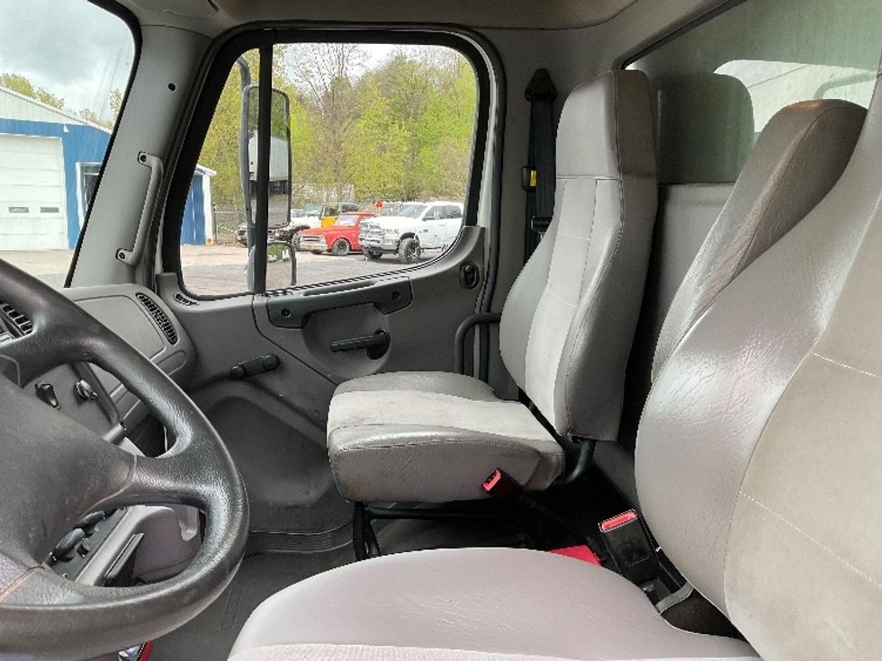 Refrigerated Truck-Light and Medium Duty Trucks-Freightliner-2019-M2-Whitesboro-NY-192,878\n\t\tmiles-$ 37,750 - Image 19