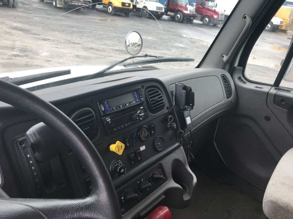 Refrigerated Truck-Light and Medium Duty Trucks-Freightliner-2019-M2-Whitesboro-NY-192,951\n\t\tmiles-$ 46,250 - Image 16