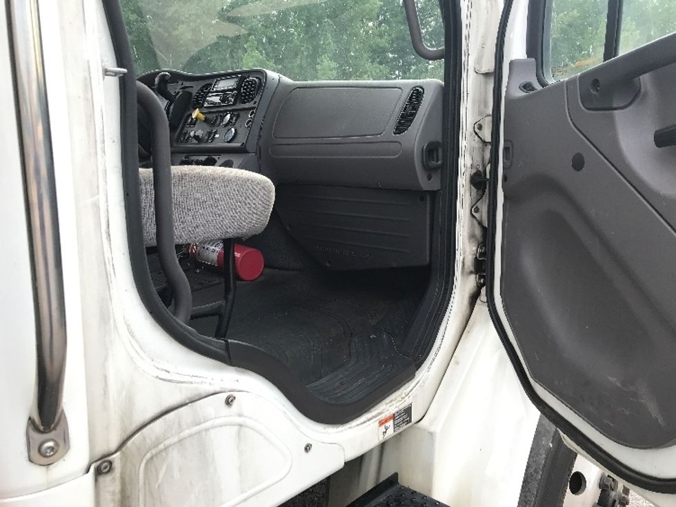 Refrigerated Truck-Light and Medium Duty Trucks-Freightliner-2019-M2-Whitesboro-NY-225,049\n\t\tmiles-$ 42,000 - Image 19