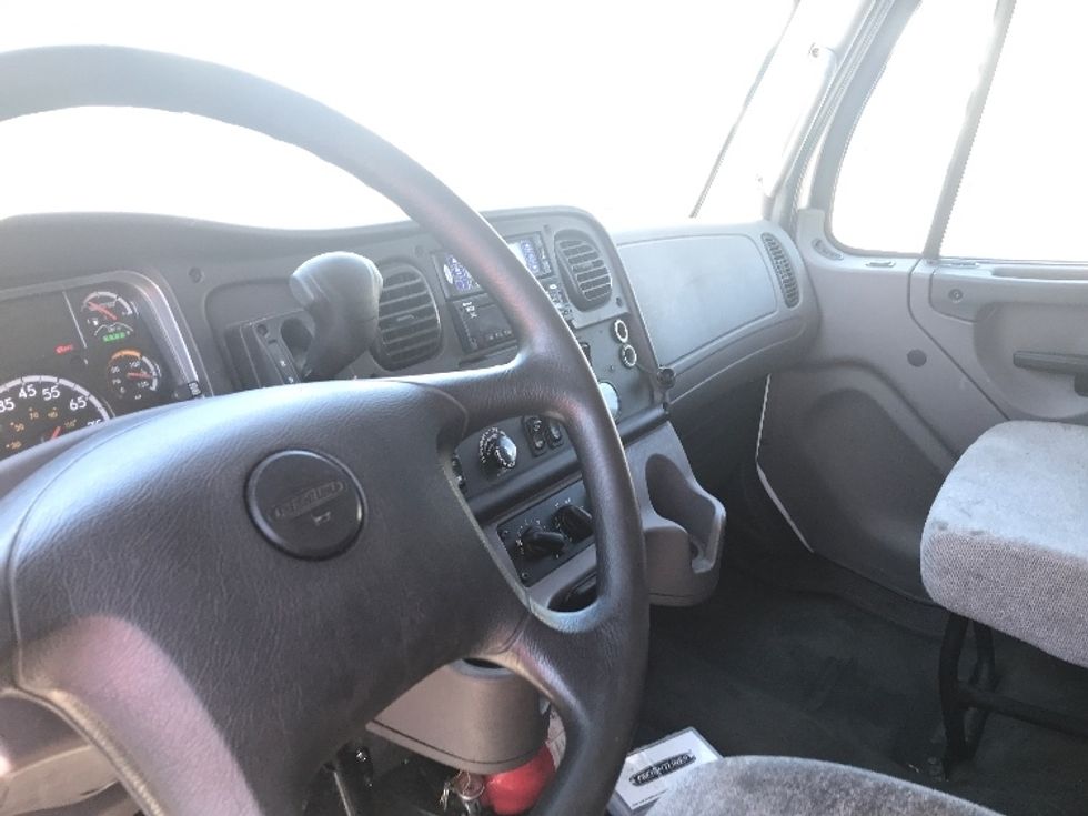 Refrigerated Truck-Light and Medium Duty Trucks-Freightliner-2019-M2-Whitesboro-NY-241,312\n\t\tmiles-$ 46,750 - Image 17
