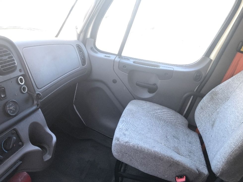 Refrigerated Truck-Light and Medium Duty Trucks-Freightliner-2019-M2-Whitesboro-NY-241,312\n\t\tmiles-$ 46,750 - Image 19