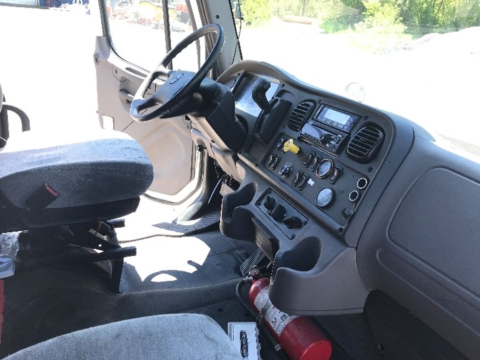 Refrigerated Truck-Light and Medium Duty Trucks-Freightliner-2019-M2-Whitesboro-NY-241,312\n\t\tmiles-$ 46,750 - Image 22