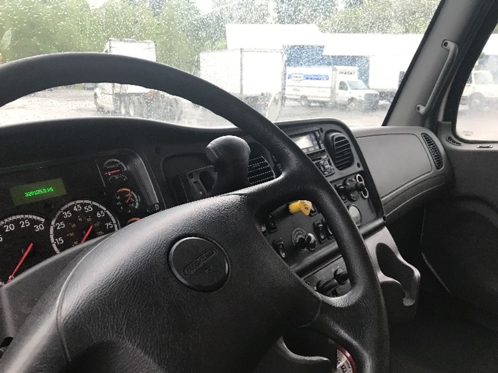 Refrigerated Truck-Light and Medium Duty Trucks-Freightliner-2019-M2-Whitesboro-NY-329,124\n\t\tmiles-$ 31,250 - Image 17