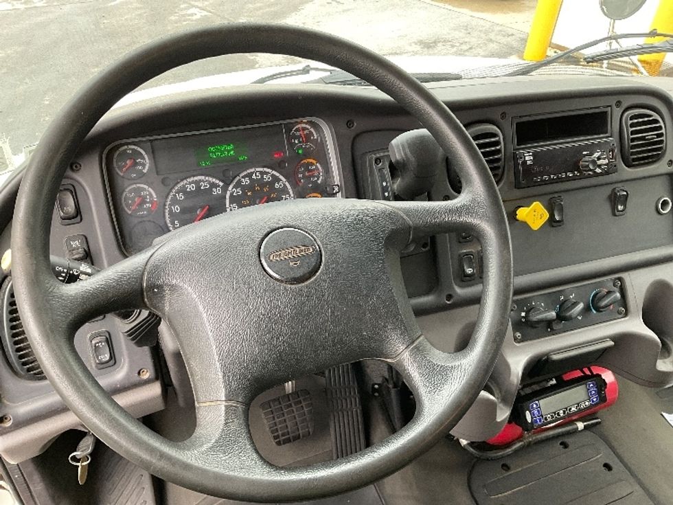 Refrigerated Truck-Light and Medium Duty Trucks-Freightliner-2019-M2-Whitesboro-NY-91,769\n\t\tmiles-$ 54,250 - Image 17