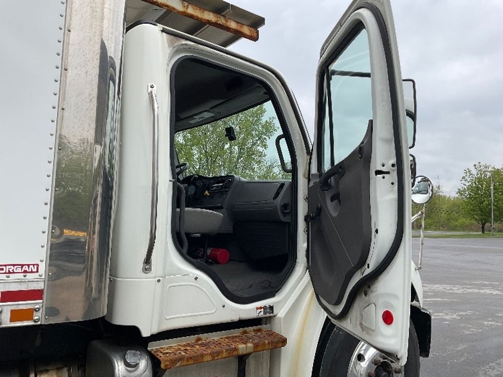 Refrigerated Truck-Light and Medium Duty Trucks-Freightliner-2019-M2-Whitesboro-NY-91,769\n\t\tmiles-$ 54,250 - Image 19