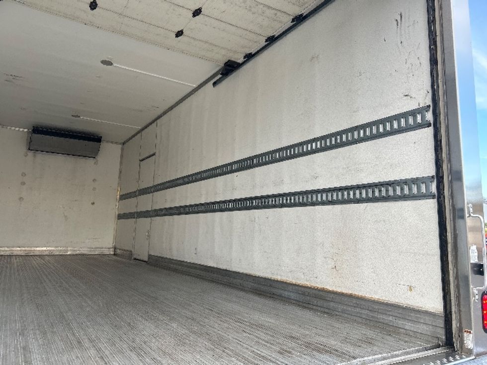 Refrigerated Truck-Light and Medium Duty Trucks-Freightliner-2019-M2-Winston Salem-NC-114,912\n\t\tmiles-$ 63,000 - Image 12