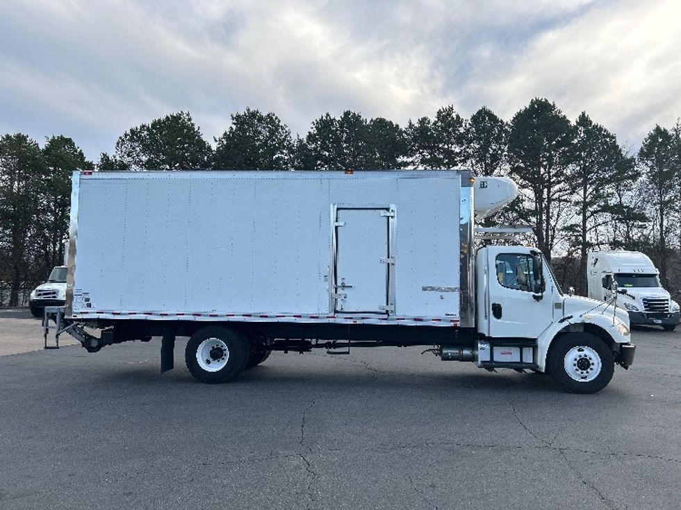 Refrigerated Truck-Light and Medium Duty Trucks-Freightliner-2019-M2-Winston Salem-NC-114,912\n\t\tmiles-$ 63,000 - Image 15