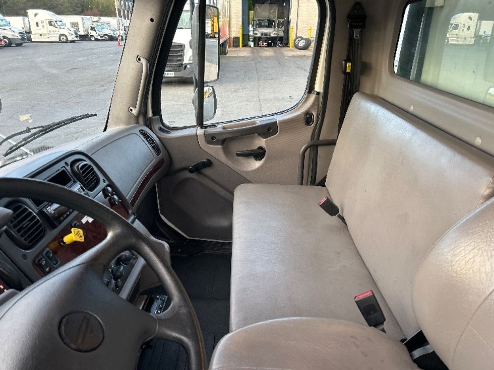 Refrigerated Truck-Light and Medium Duty Trucks-Freightliner-2019-M2-Winston Salem-NC-114,912\n\t\tmiles-$ 63,000 - Image 19