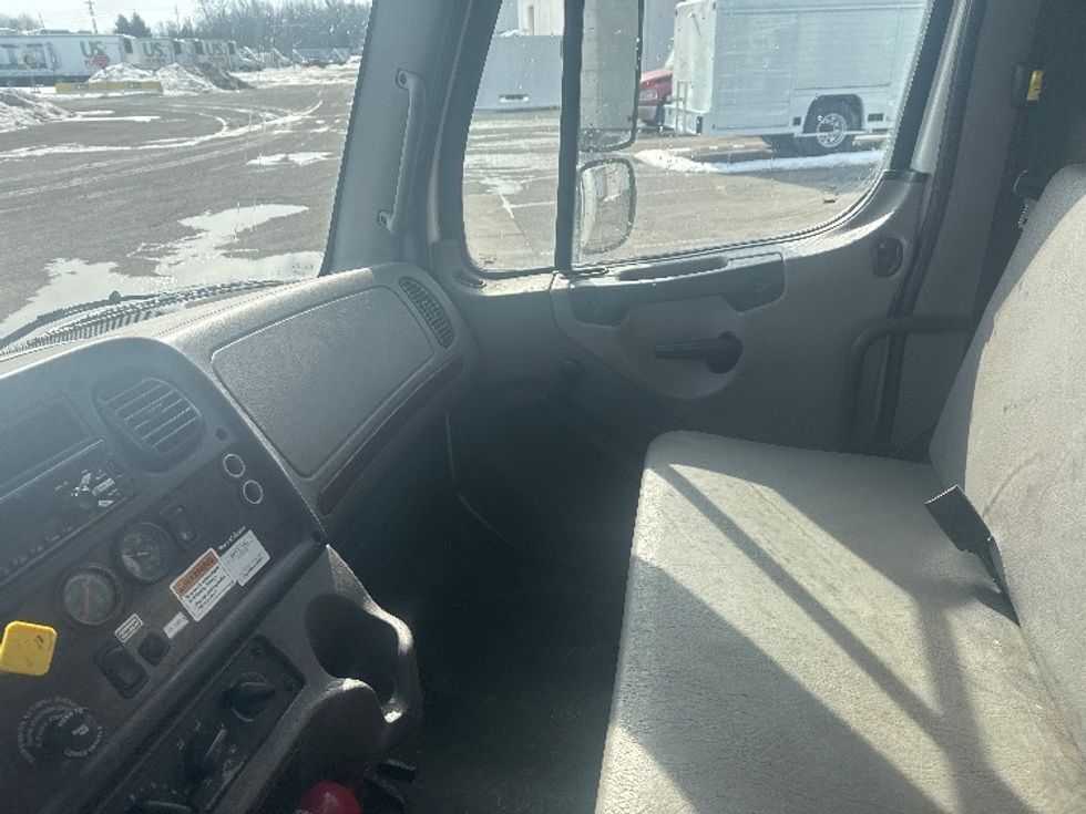 Refrigerated Truck-Light and Medium Duty Trucks-Freightliner-2019-M2-Wixom-MI-256,423\n\t\tmiles-$ 54,750 - Image 19