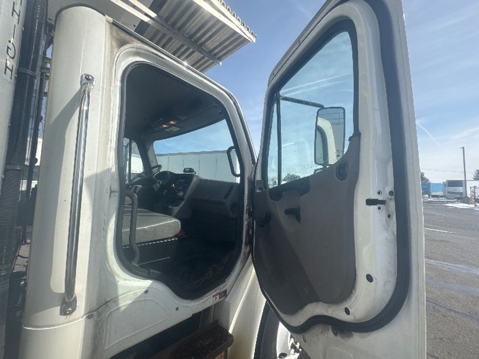 Refrigerated Truck-Light and Medium Duty Trucks-Freightliner-2019-M2-Wixom-MI-256,423\n\t\tmiles-$ 54,750 - Image 20