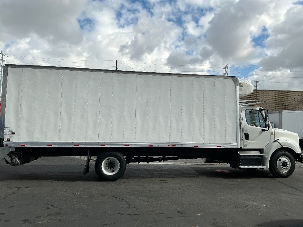 Refrigerated Truck-Light and Medium Duty Trucks-Freightliner-2019-M211242S-Torrance-CA-250,942\n\t\tmiles-$ 71,000 - Image 15