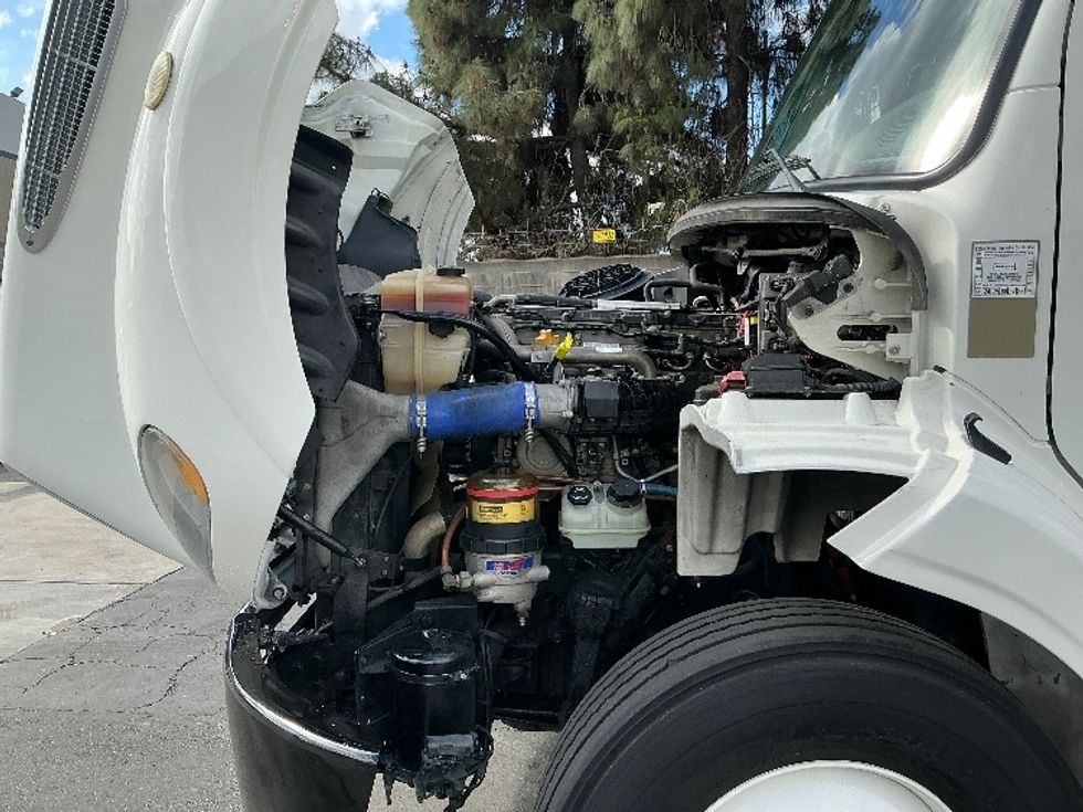 Refrigerated Truck-Light and Medium Duty Trucks-Freightliner-2019-M211242S-Torrance-CA-250,942\n\t\tmiles-$ 71,000 - Image 24