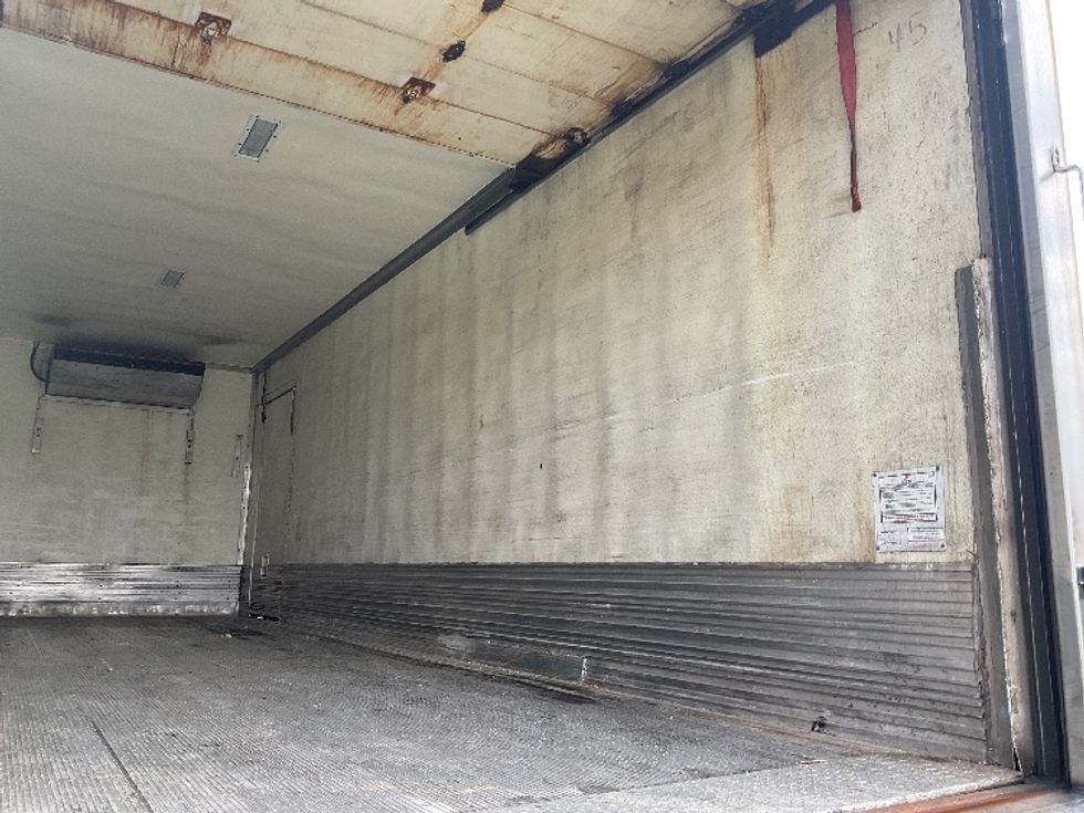 Refrigerated Truck-Light and Medium Duty Trucks-Freightliner-2019-M211264S-Akron-OH-438,176\n\t\tmiles-$ 78,250 - Image 10