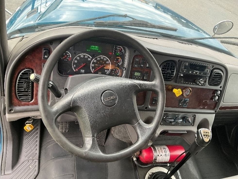 Refrigerated Truck-Light and Medium Duty Trucks-Freightliner-2019-M211264S-Akron-OH-438,176\n\t\tmiles-$ 78,250 - Image 18