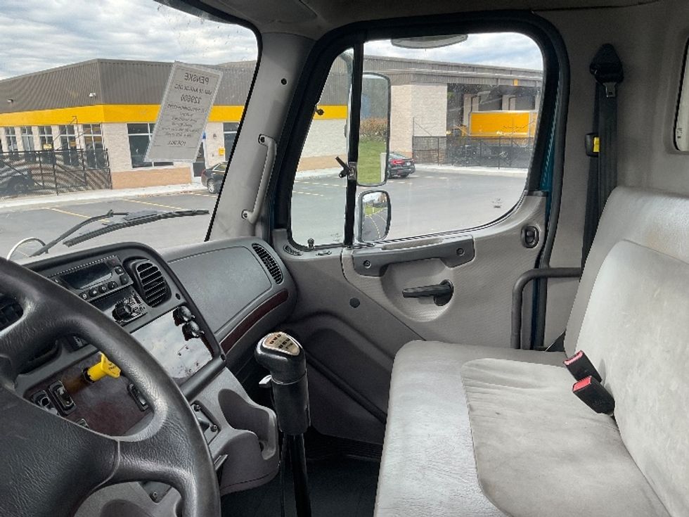Refrigerated Truck-Light and Medium Duty Trucks-Freightliner-2019-M211264S-Akron-OH-438,176\n\t\tmiles-$ 78,250 - Image 19