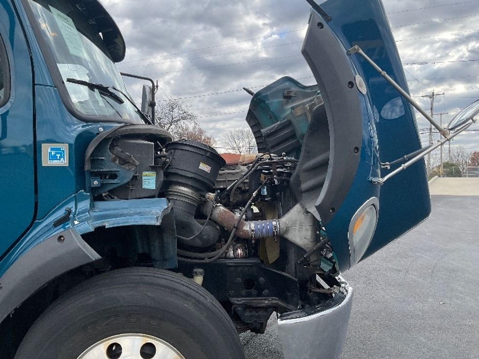 Refrigerated Truck-Light and Medium Duty Trucks-Freightliner-2019-M211264S-Akron-OH-438,176\n\t\tmiles-$ 78,250 - Image 23