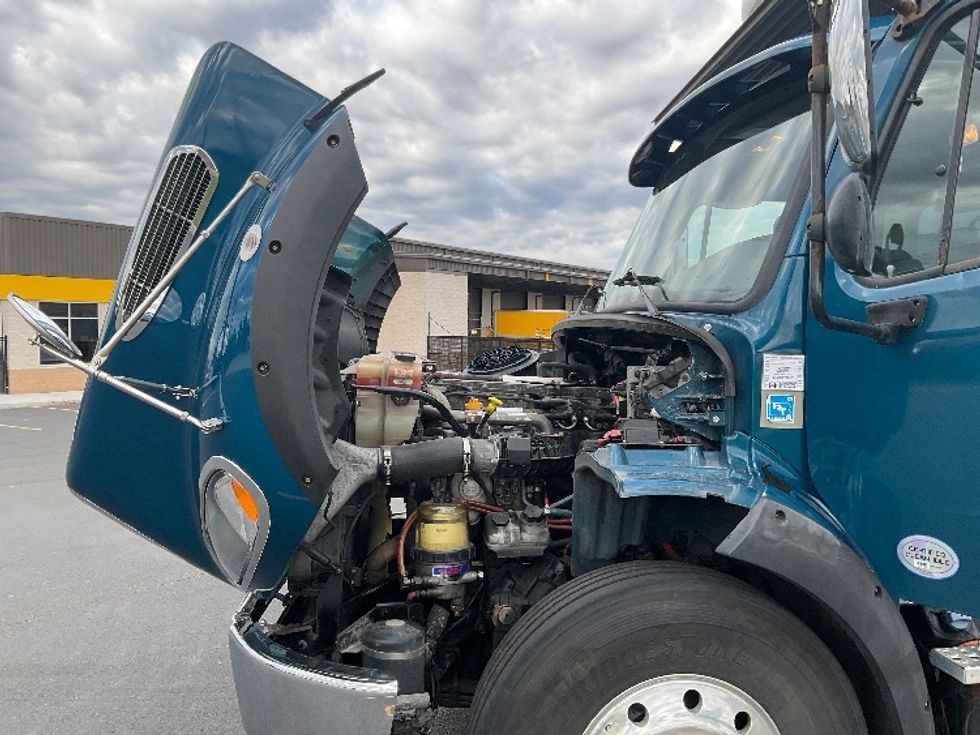 Refrigerated Truck-Light and Medium Duty Trucks-Freightliner-2019-M211264S-Akron-OH-438,176\n\t\tmiles-$ 78,250 - Image 24