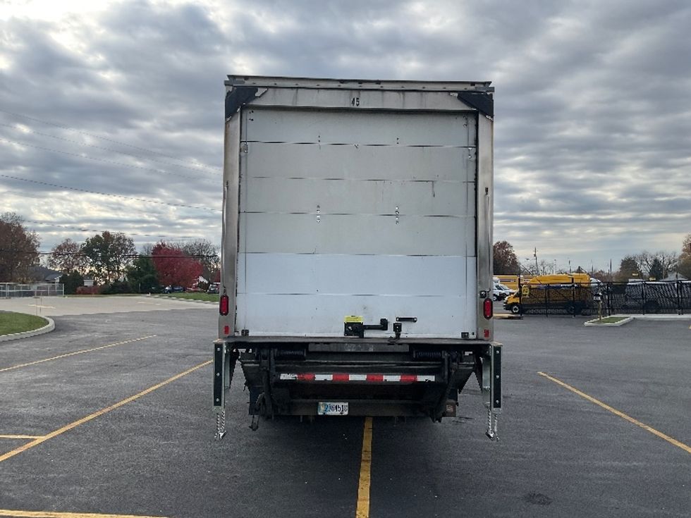 Refrigerated Truck-Light and Medium Duty Trucks-Freightliner-2019-M211264S-Akron-OH-438,176\n\t\tmiles-$ 78,250 - Image 7