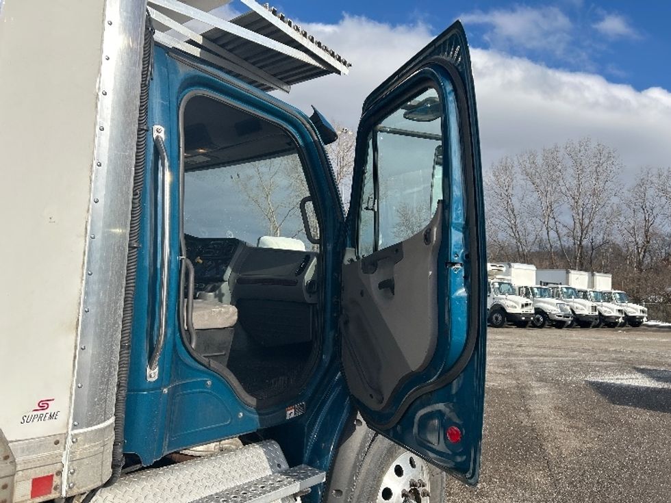 Refrigerated Truck-Light and Medium Duty Trucks-Freightliner-2019-M211264S-Akron-OH-471,390\n\t\tmiles-$ 76,250 - Image 20