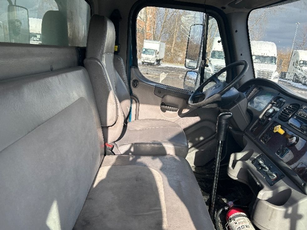 Refrigerated Truck-Light and Medium Duty Trucks-Freightliner-2019-M211264S-Akron-OH-471,390\n\t\tmiles-$ 76,250 - Image 22