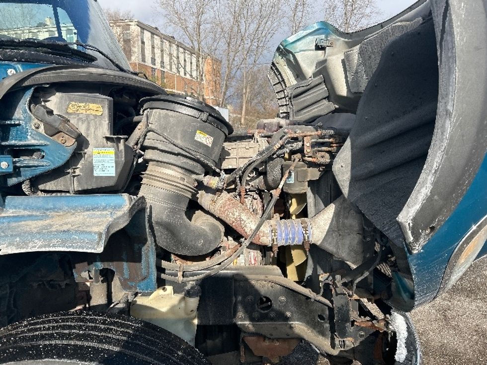 Refrigerated Truck-Light and Medium Duty Trucks-Freightliner-2019-M211264S-Akron-OH-471,390\n\t\tmiles-$ 76,250 - Image 23