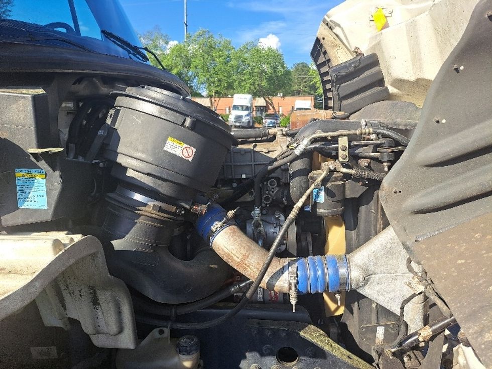 Refrigerated Truck-Light and Medium Duty Trucks-Freightliner-2019-M211264S-Atlanta-GA-454,162\n\t\tmiles-$ 84,000 - Image 22