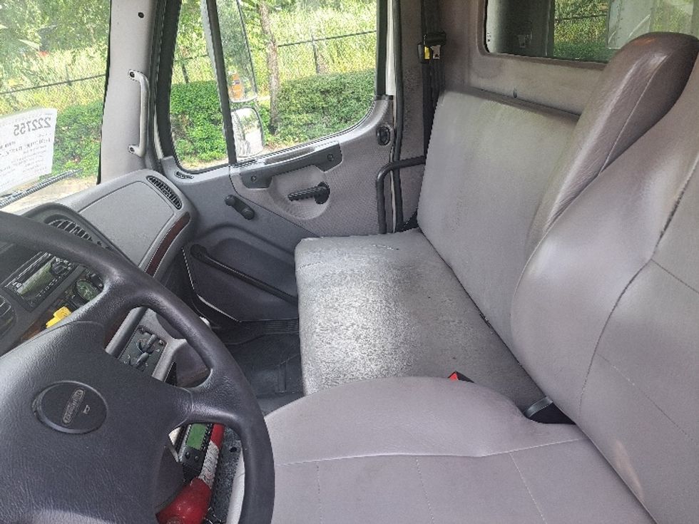 Refrigerated Truck-Light and Medium Duty Trucks-Freightliner-2019-M211264S-Atlanta-GA-548,427\n\t\tmiles-$ 75,500 - Image 18