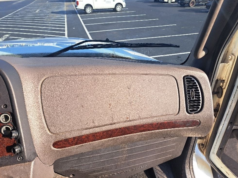 Refrigerated Truck-Light and Medium Duty Trucks-Freightliner-2019-M211264S-Atlanta-GA-548,427\n\t\tmiles-$ 75,500 - Image 20