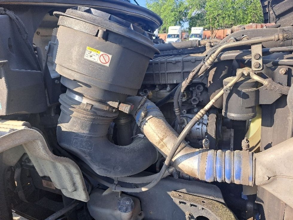 Refrigerated Truck-Light and Medium Duty Trucks-Freightliner-2019-M211264S-Atlanta-GA-548,427\n\t\tmiles-$ 75,500 - Image 21