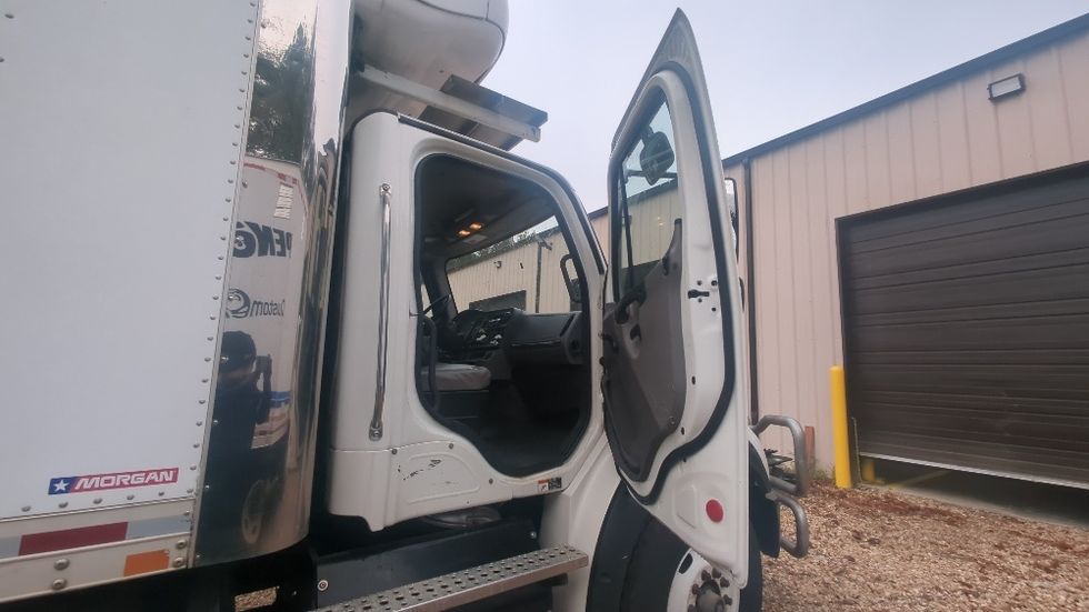 Refrigerated Truck-Light and Medium Duty Trucks-Freightliner-2019-M211264S-Atlanta-GA-592,989\n\t\tmiles-$ 72,250 - Image 20