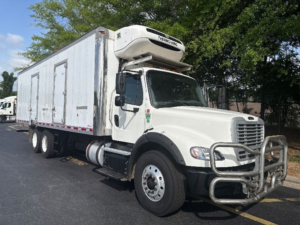 Refrigerated Truck-Light and Medium Duty Trucks-Freightliner-2019-M211264S-Atlanta-GA-608,824\n\t\tmiles-$ 72,000 - Image 1