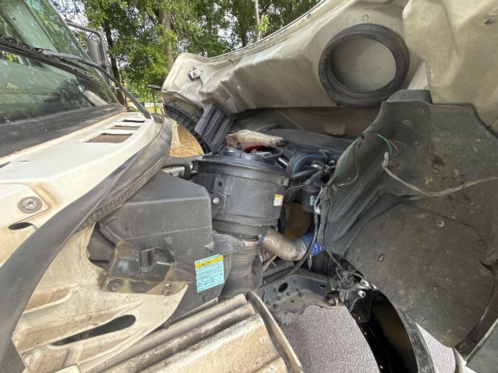 Refrigerated Truck-Light and Medium Duty Trucks-Freightliner-2019-M211264S-Atlanta-GA-608,824\n\t\tmiles-$ 72,000 - Image 22