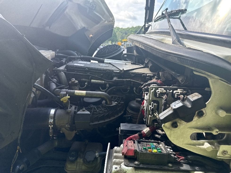 Refrigerated Truck-Light and Medium Duty Trucks-Freightliner-2019-M211264S-Atlanta-GA-608,824\n\t\tmiles-$ 72,000 - Image 23