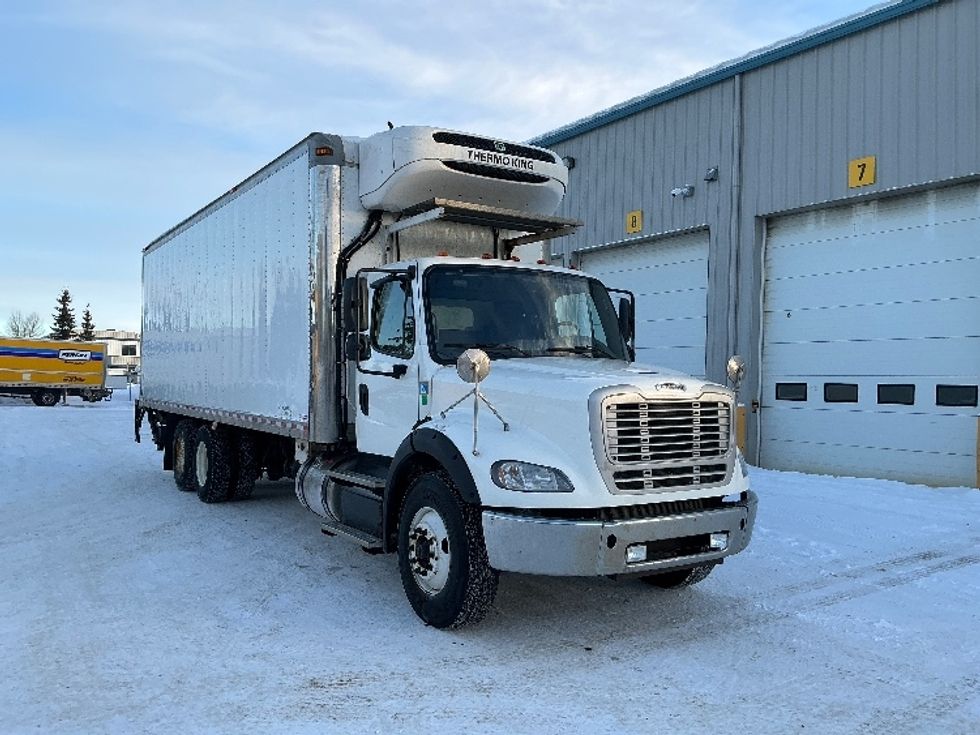 Refrigerated Truck-Light and Medium Duty Trucks-Freightliner-2019-M211264S-Edmonton-AB-772,606\n\t\tkm-$ 110,500 - Image 1