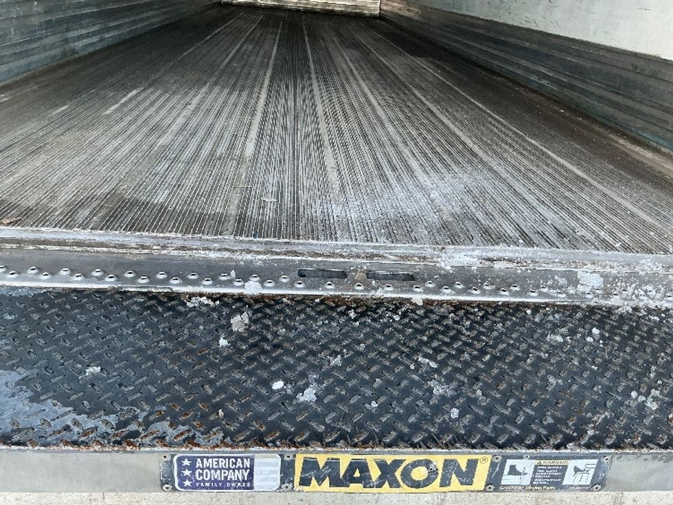 Refrigerated Truck-Light and Medium Duty Trucks-Freightliner-2019-M211264S-Edmonton-AB-772,606\n\t\tkm-$ 110,500 - Image 10