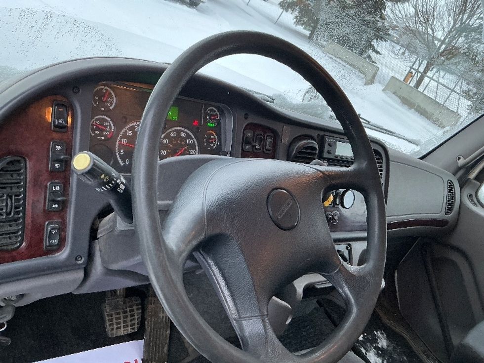 Refrigerated Truck-Light and Medium Duty Trucks-Freightliner-2019-M211264S-Edmonton-AB-772,606\n\t\tkm-$ 110,500 - Image 17